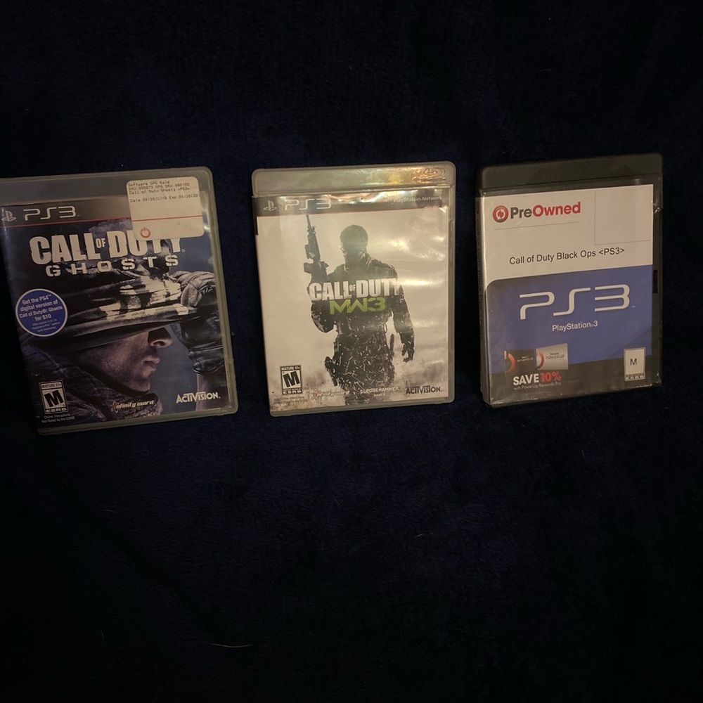 Sony PlayStation 3 Call of Duty Game Bundle - Black and White